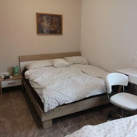 Free Park&bikes Δωμάτια σε οικογενειακή κατοικία *