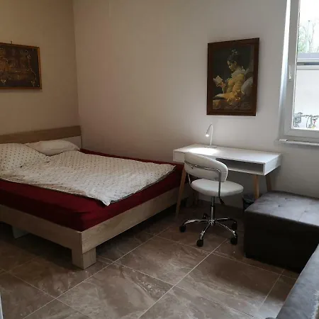 Quarto em Acomodações Particulares Free Park&bikes *