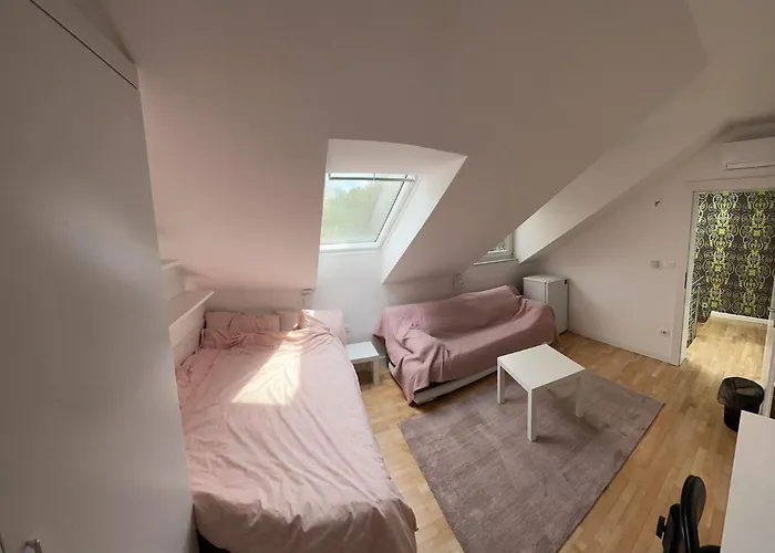 Δωμάτια σε οικογενειακή κατοικία Free Park&bikes *