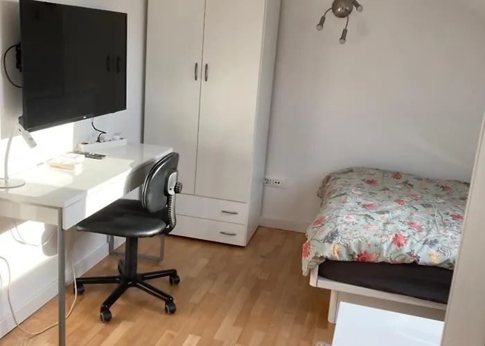 Δωμάτια σε οικογενειακή κατοικία Free Park&bikes